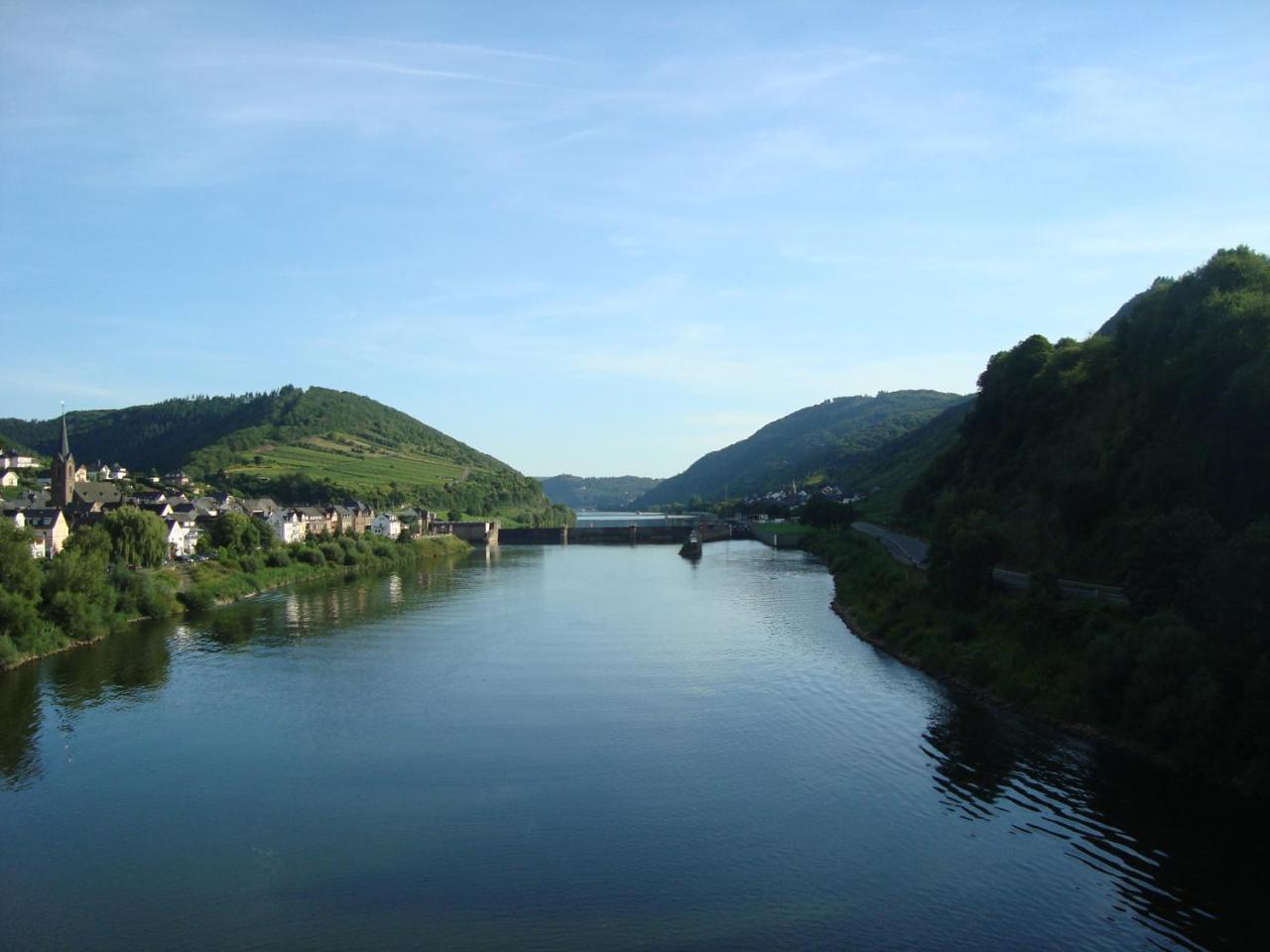 Residenz Moselstausee Sankt Aldegund Exterior photo